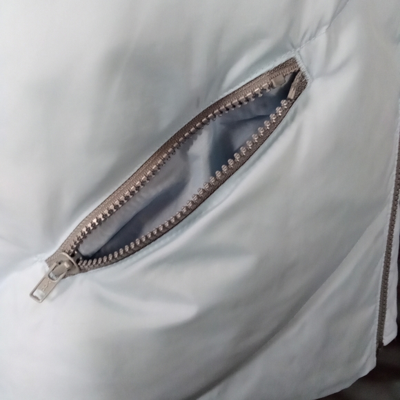 St. John's Bay Reversible Puffer Vest Light Blue & Grey Down Feathers Size Large - Picture 9 of 16